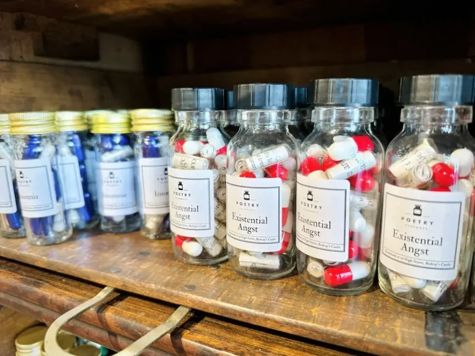 Poemcetamols-at-The-Poetry-Pharmacy-London.jpg